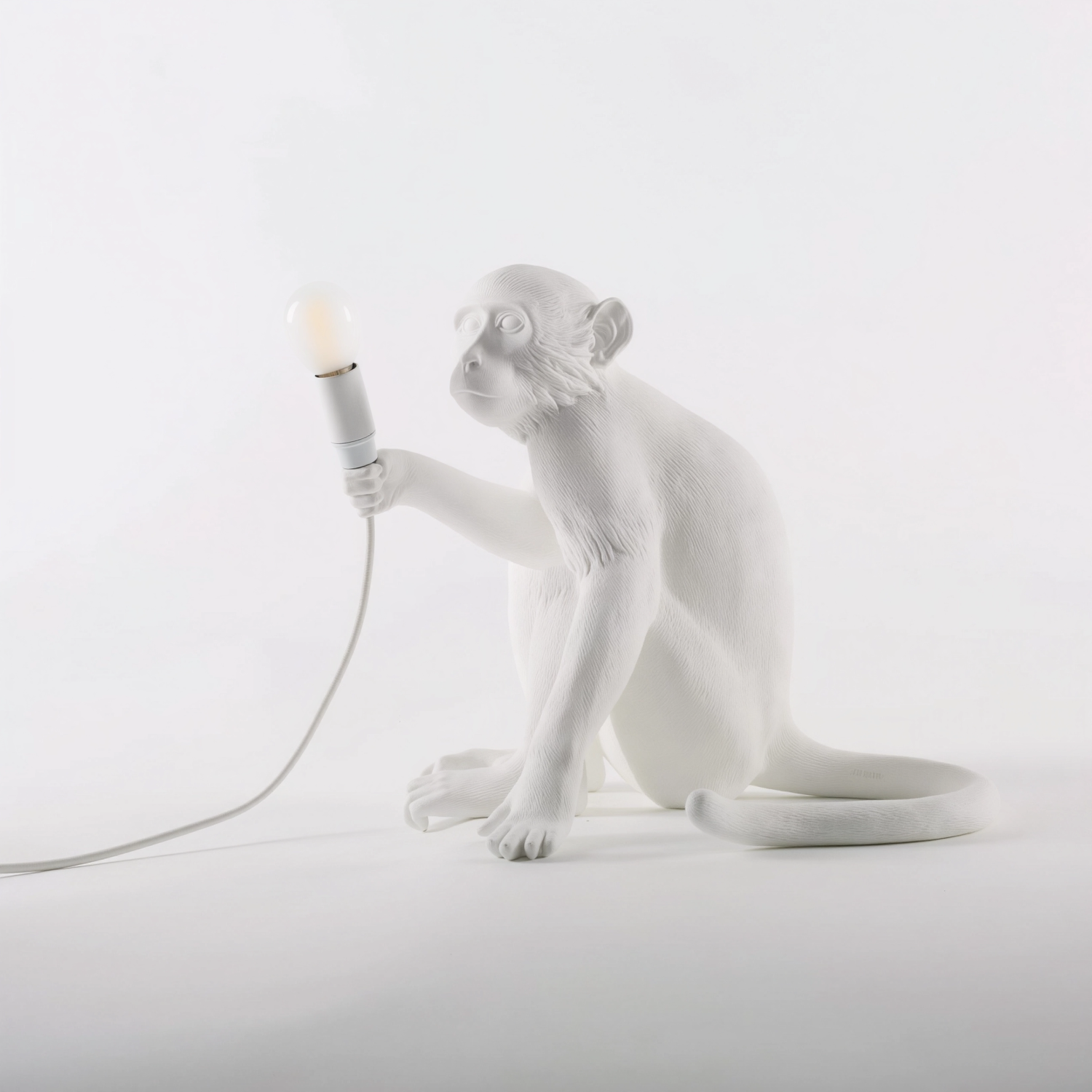 Снимка на Декоративна настолна лампа маймуна Monkey Table | 76cm | 3000K