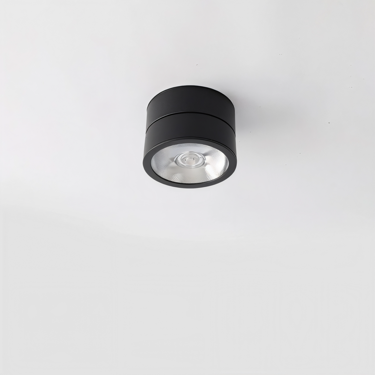 Детайлно изображение на LED луна за открит монтаж Ronda | Регулируема | 12W | 3000K Снимка на LED луна за открит монтаж Ronda | Регулируема | 12W | 3000K
