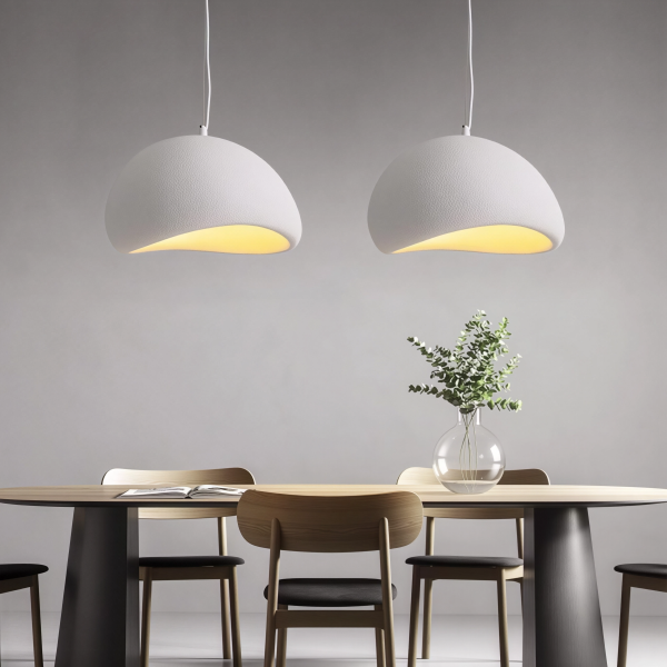 Снимка на Висяща лампа от смола Vali | Бяла | Скулптурна форма