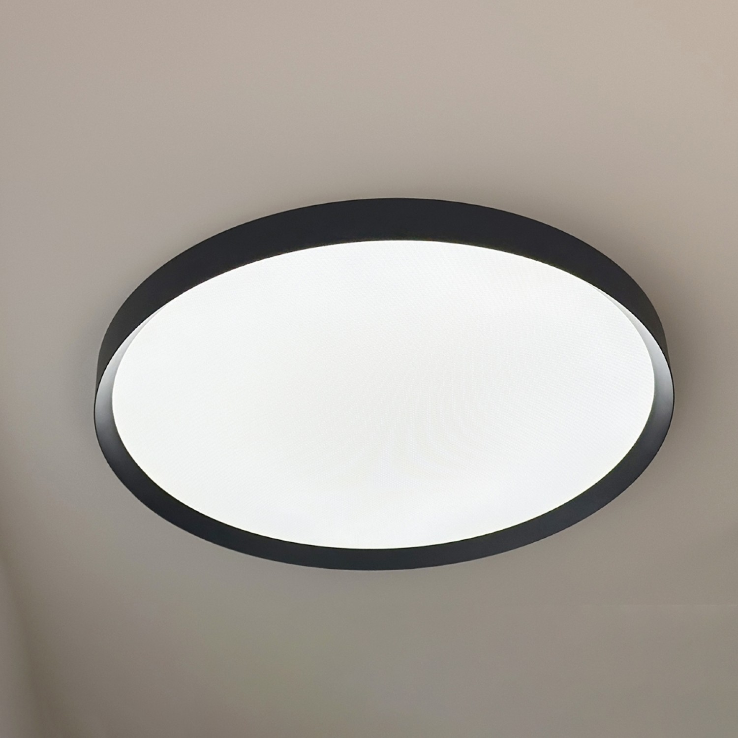 Снимка на Кръгла LED плафониера Aris R | 3-CCT | 3 размера