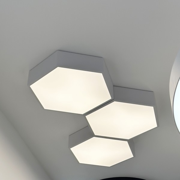 Снимка на LED плафониера Hexagon с шестоъгълна форма