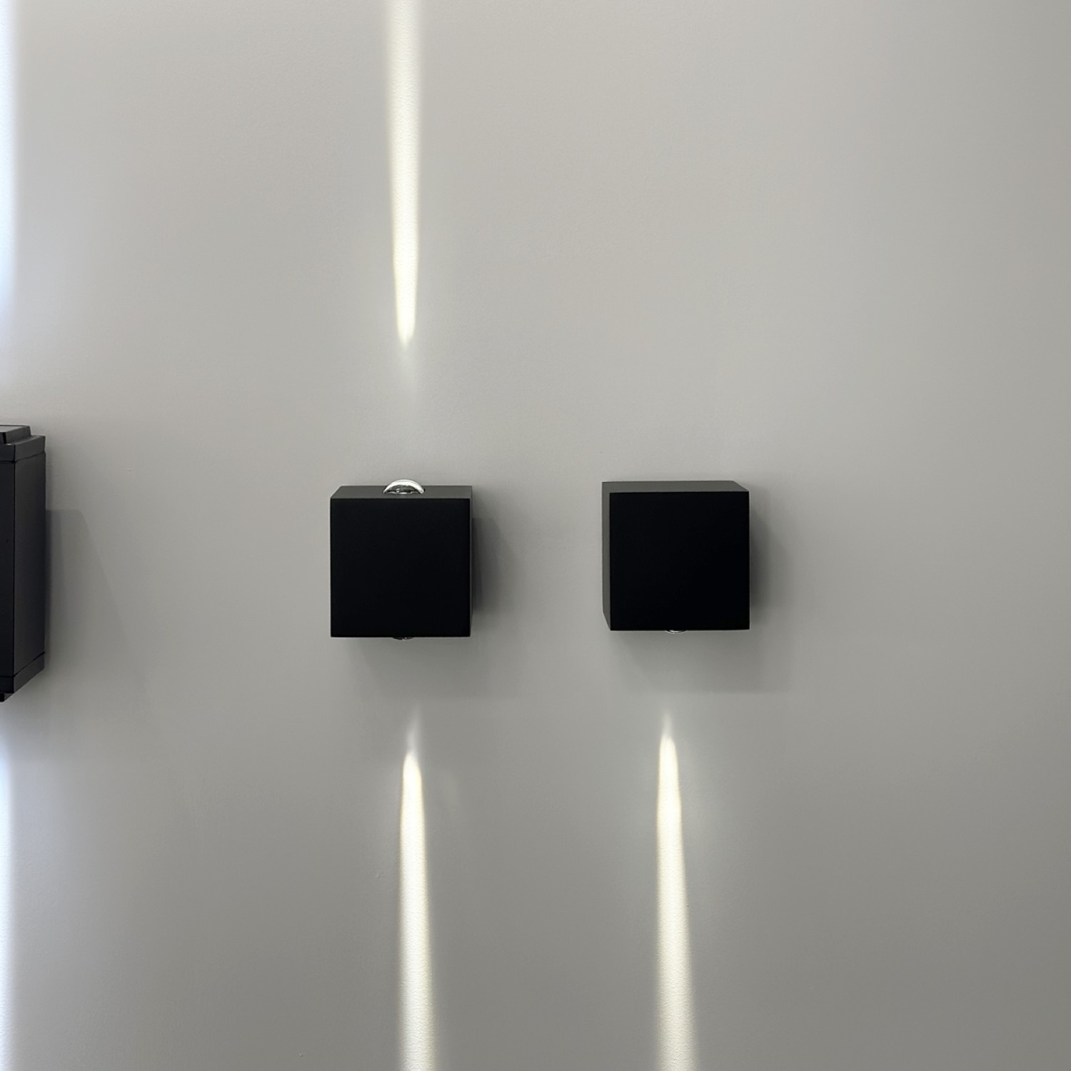 Снимка на Фасаден LED аплик Spectra Down и Up&Down с 2 лъча | 3000K | IP65