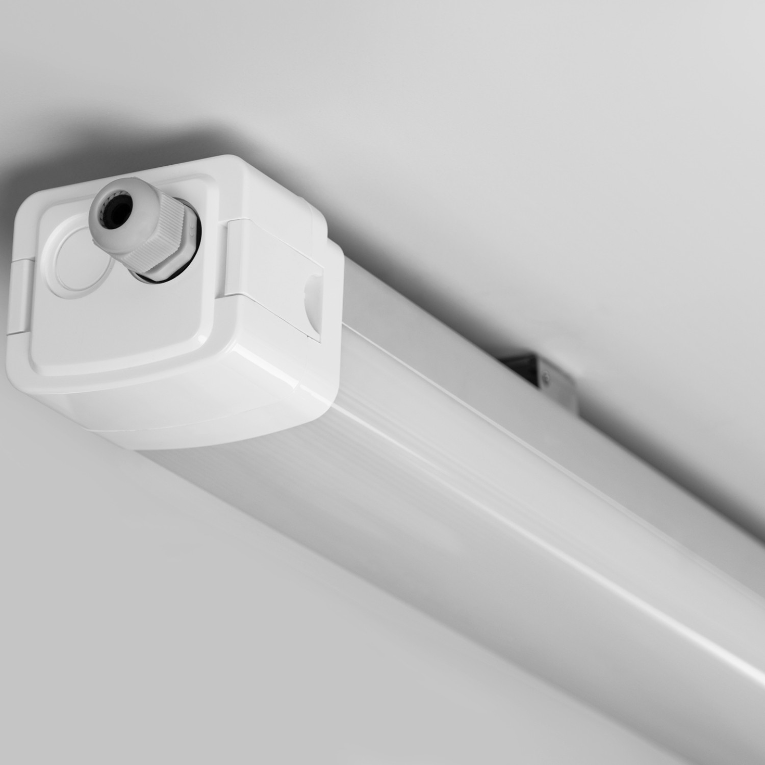 Снимка на Индустриално LED осветително тяло Alaska Pro | 120cm | 55W | IP66 | 4000K