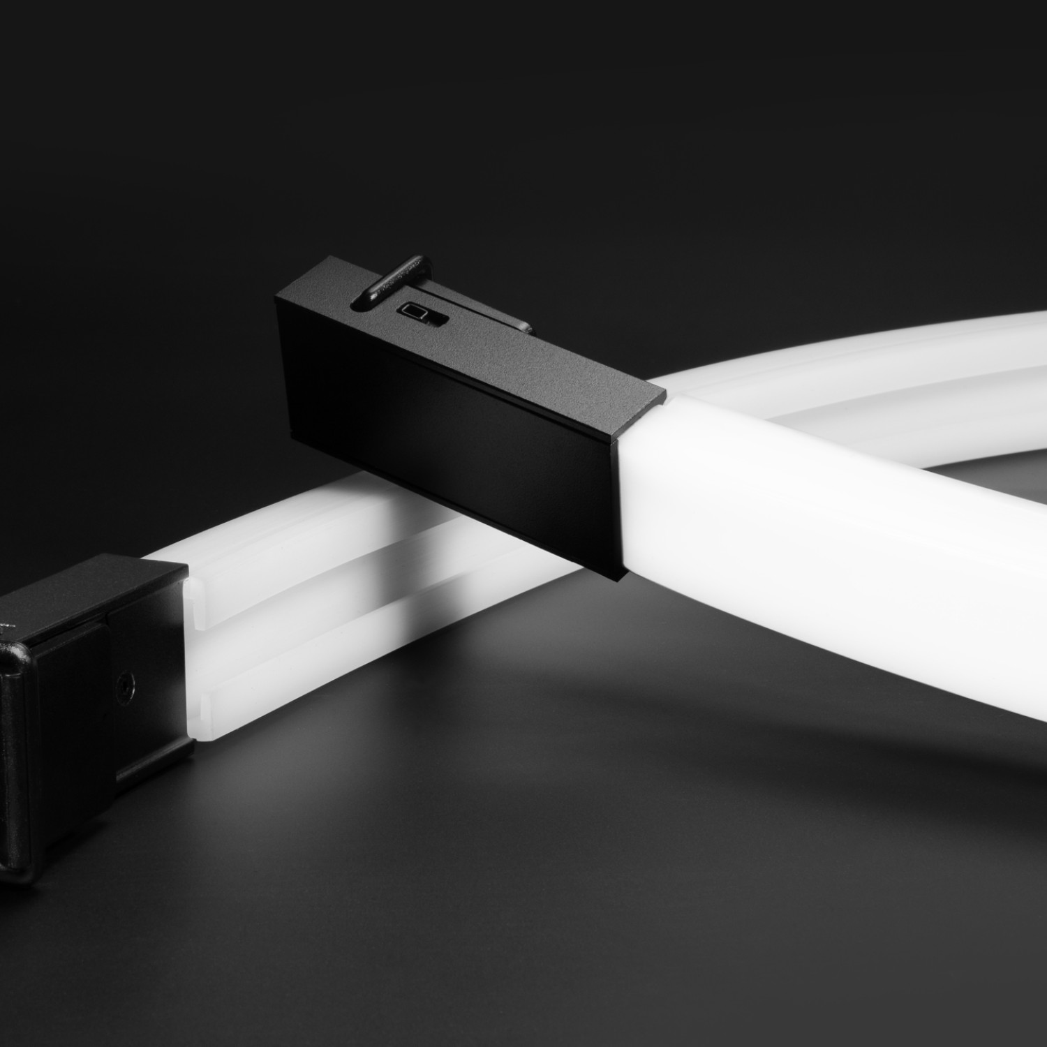 Снимка на Гъвкаво линейно LED осветление Line Belt | Свързване към колан | 3000K | 24W