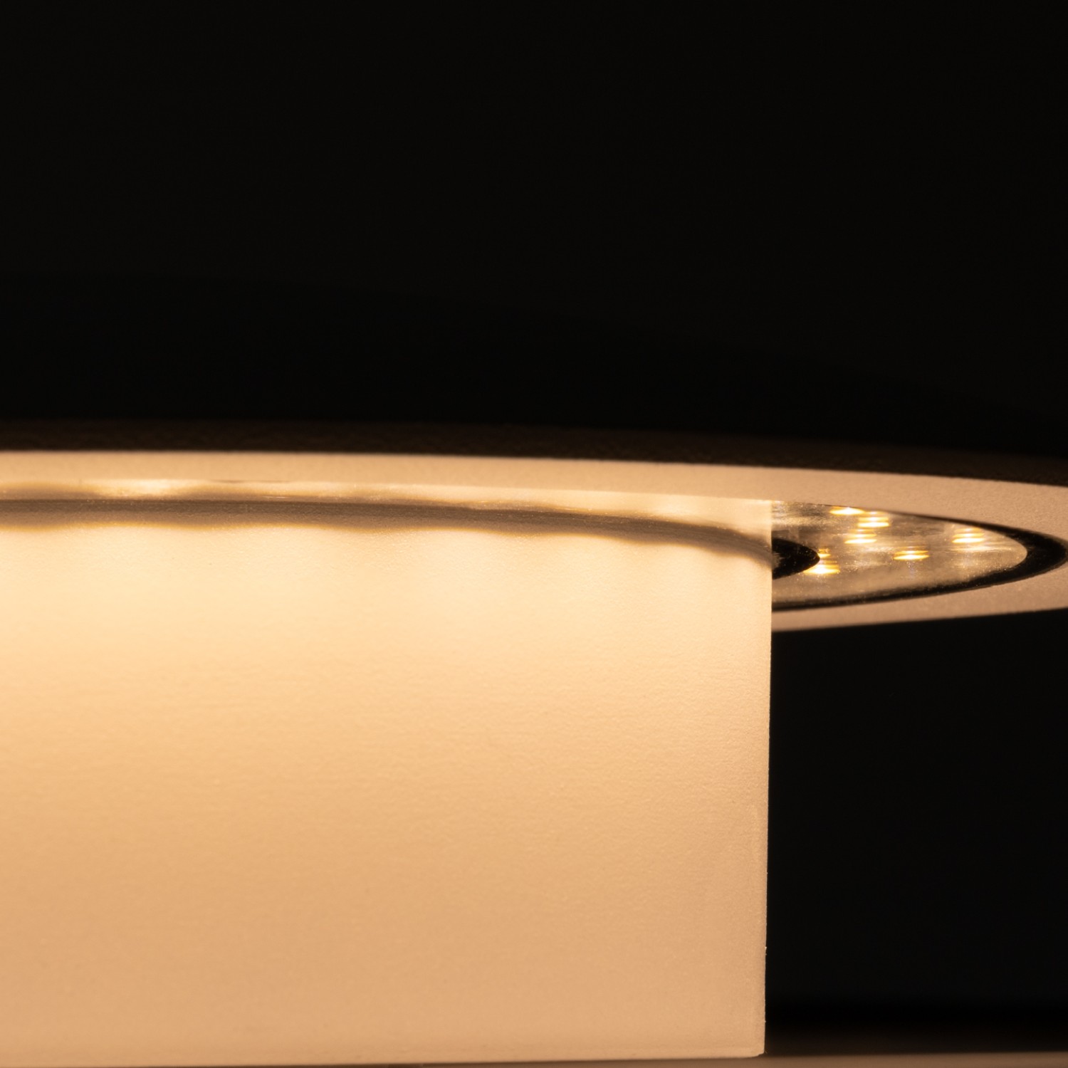 Детайлно изображение на Фасаден LED аплик Yoko | Индиректна светлина | IP65 Снимка на Фасаден LED аплик Yoko | Индиректна светлина | IP65