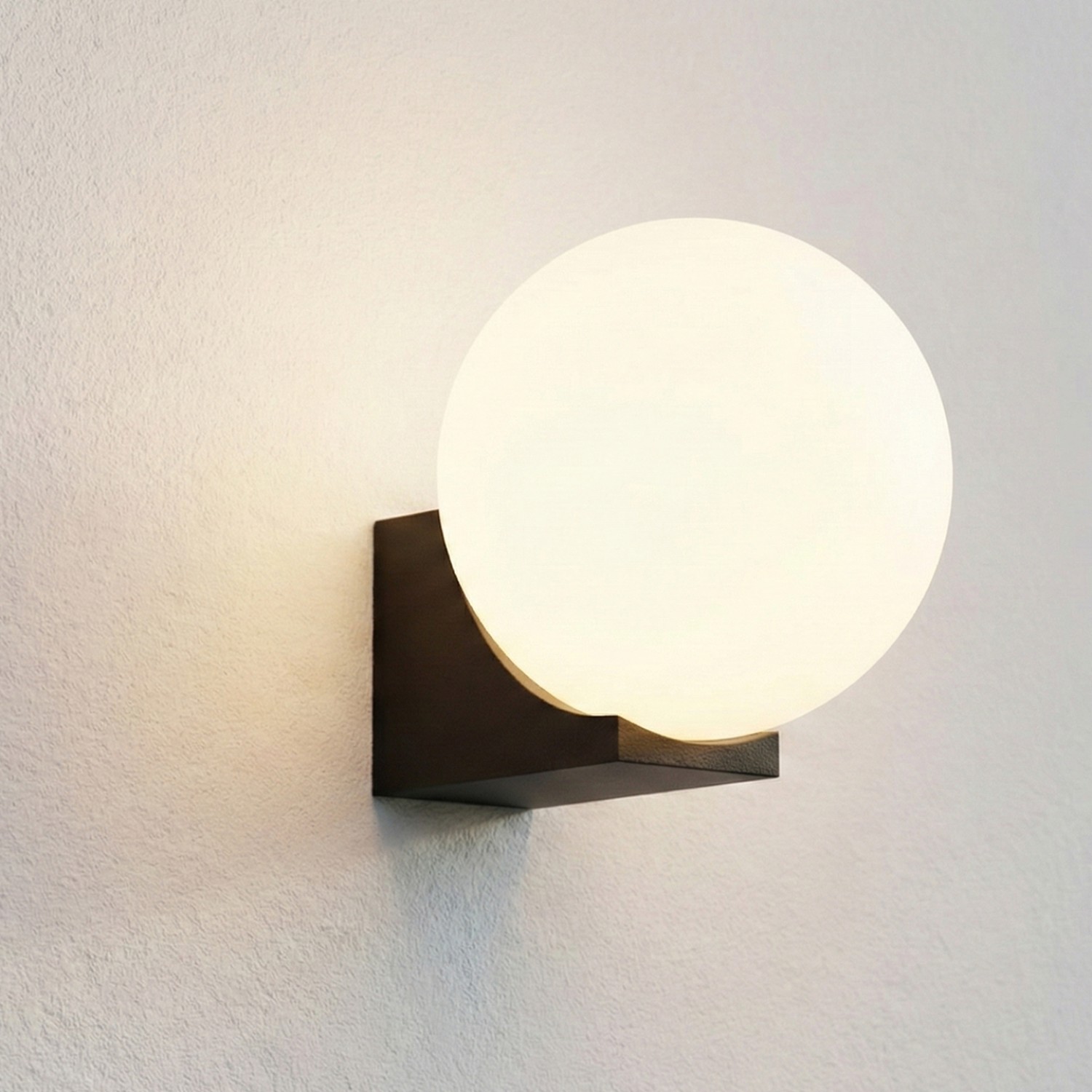 Снимка на Фасаден аплик Nora | Сферичен дифузер | IP54 | G9