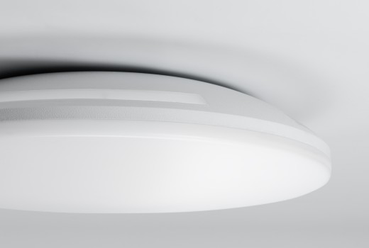 Плафон или полилей за малка стая: как да изберем правилното осветление