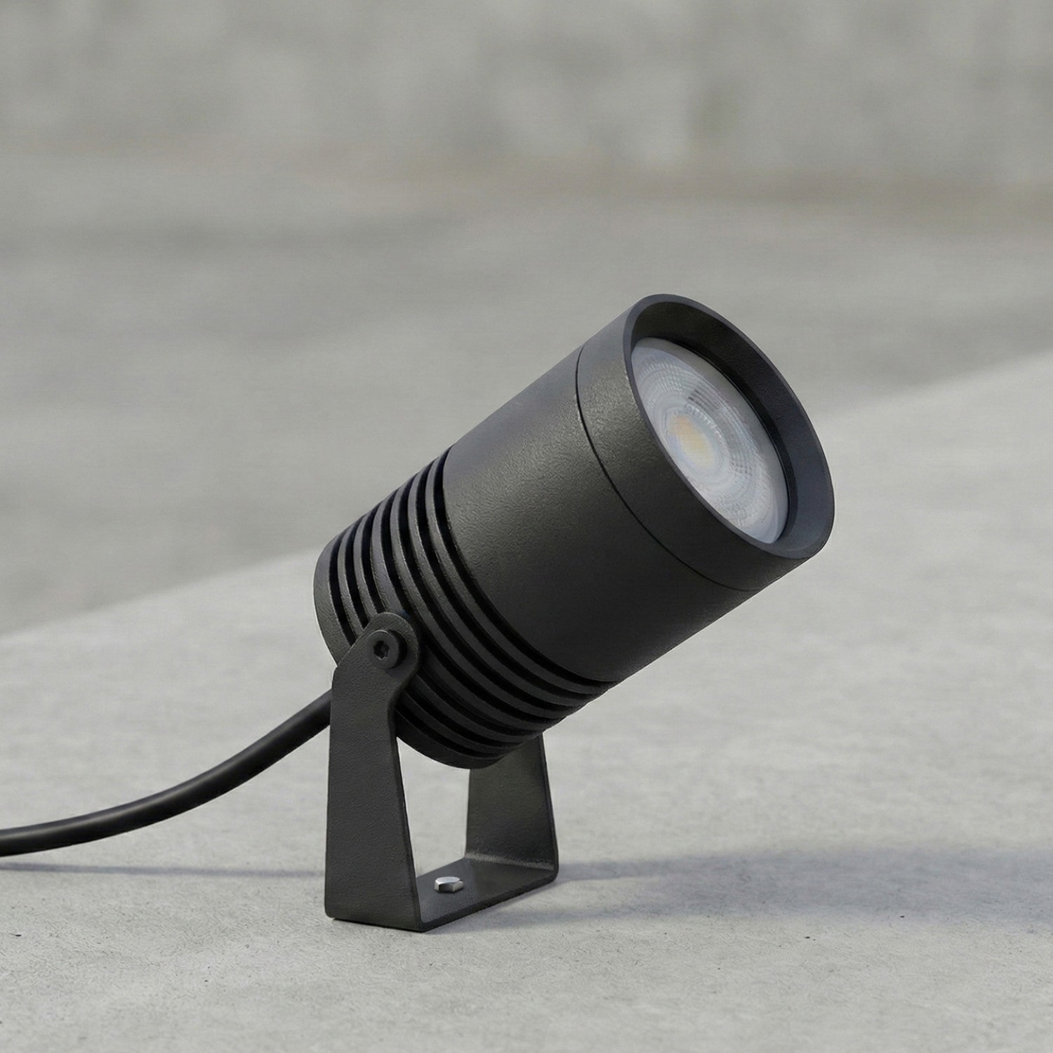 Детайлно изображение на Градински LED спот Proxy GU10 | Монтаж в земя | Регулируема стойка Снимка на Градински LED спот Proxy GU10 | Монтаж в земя | Регулируема стойка