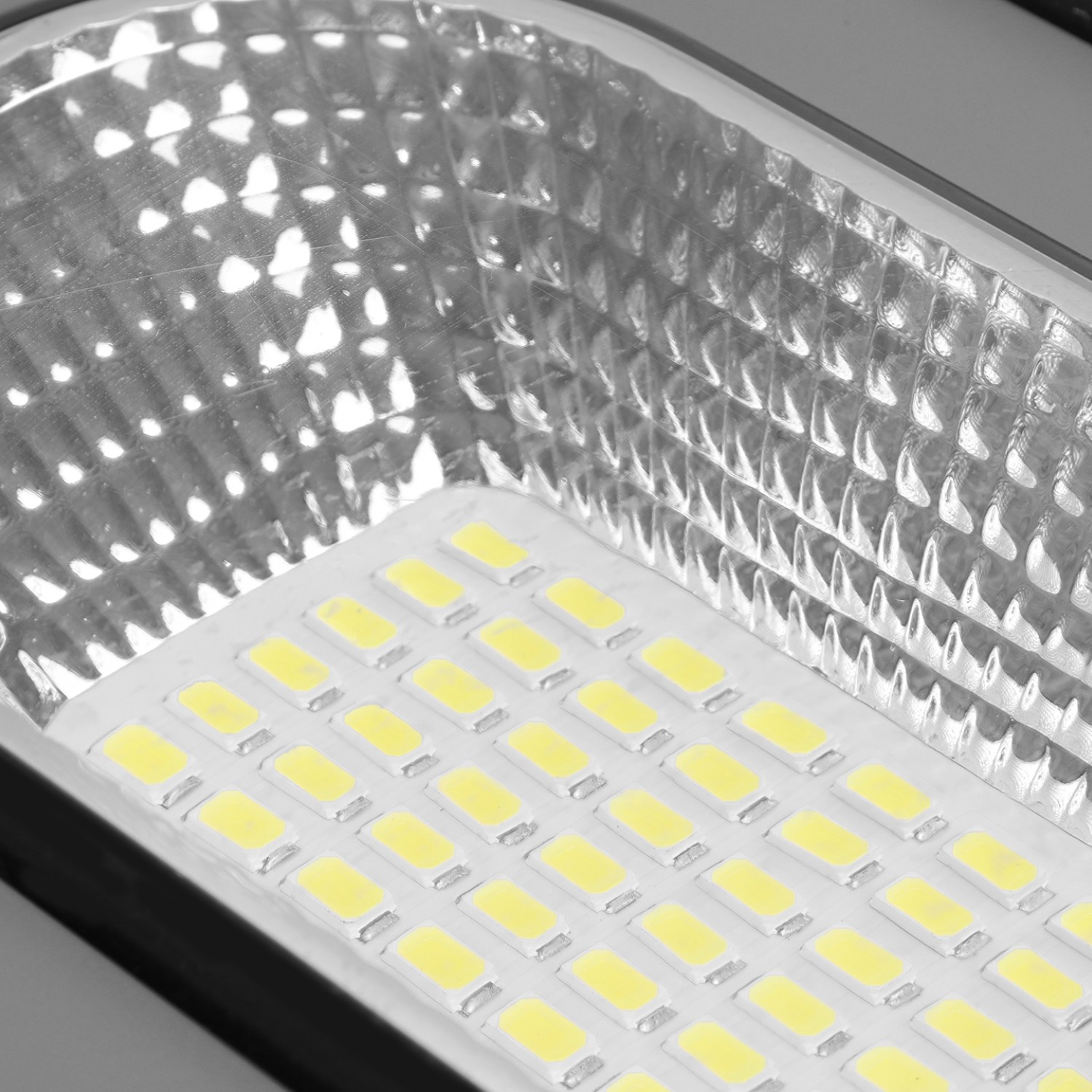 Снимка на Соларна улична лампа със сензор Suneco | IP65 | 6000K | 120° ъгъл