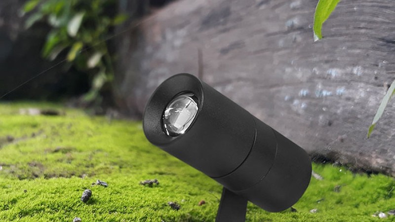 Как да създадете уютно градинско осветление, а не просто „да е светло“