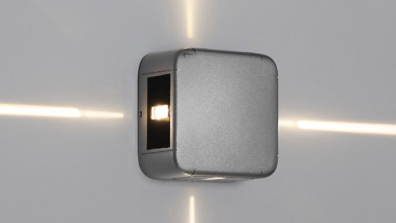 Фасадно осветление: как да подчертаете архитектурата на дома си без грешки