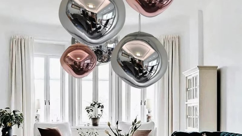 Как да изберем полилей за всекидневна с висок таван?