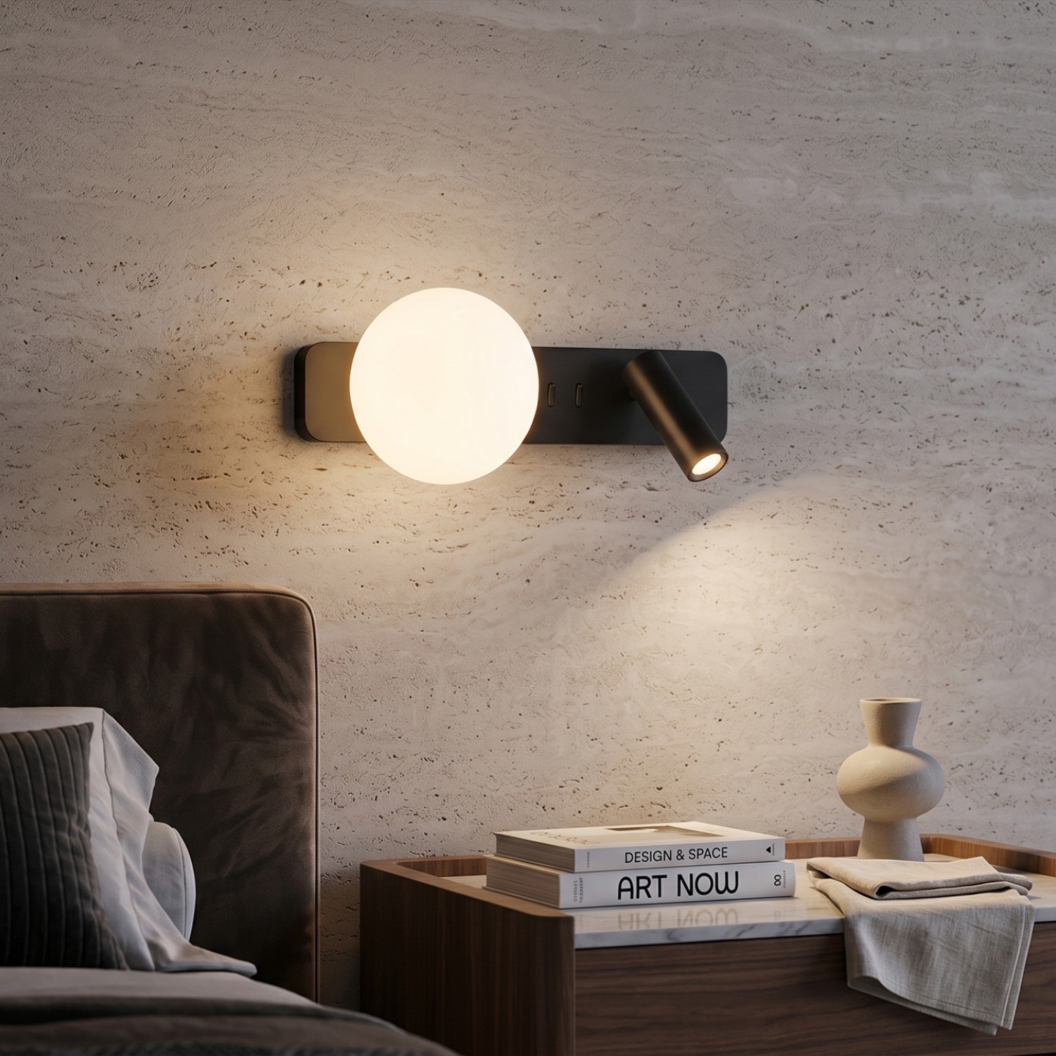 Снимка на Стенен аплик Kora с насочена светлина за четене и фоново осветление