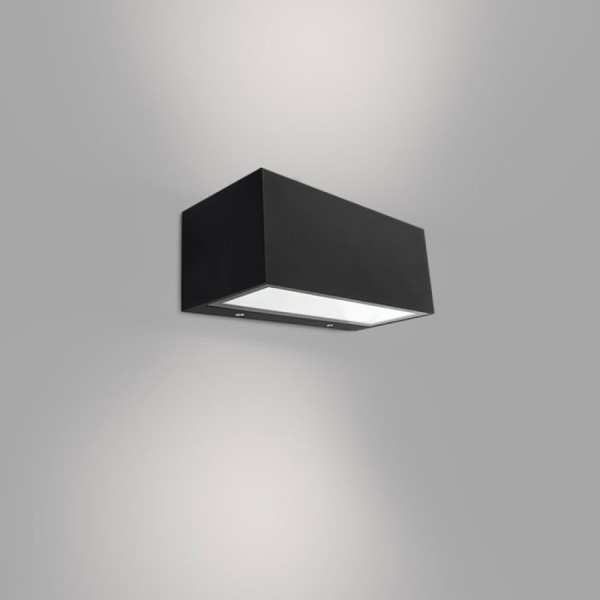 Фасаден LED аплик с двупосочно осветление Cubetto (12W) - 87,00 лв (44.48€) Снимка на Фасаден LED аплик с двупосочно осветление Cubetto (12W) - Фасадни аплици