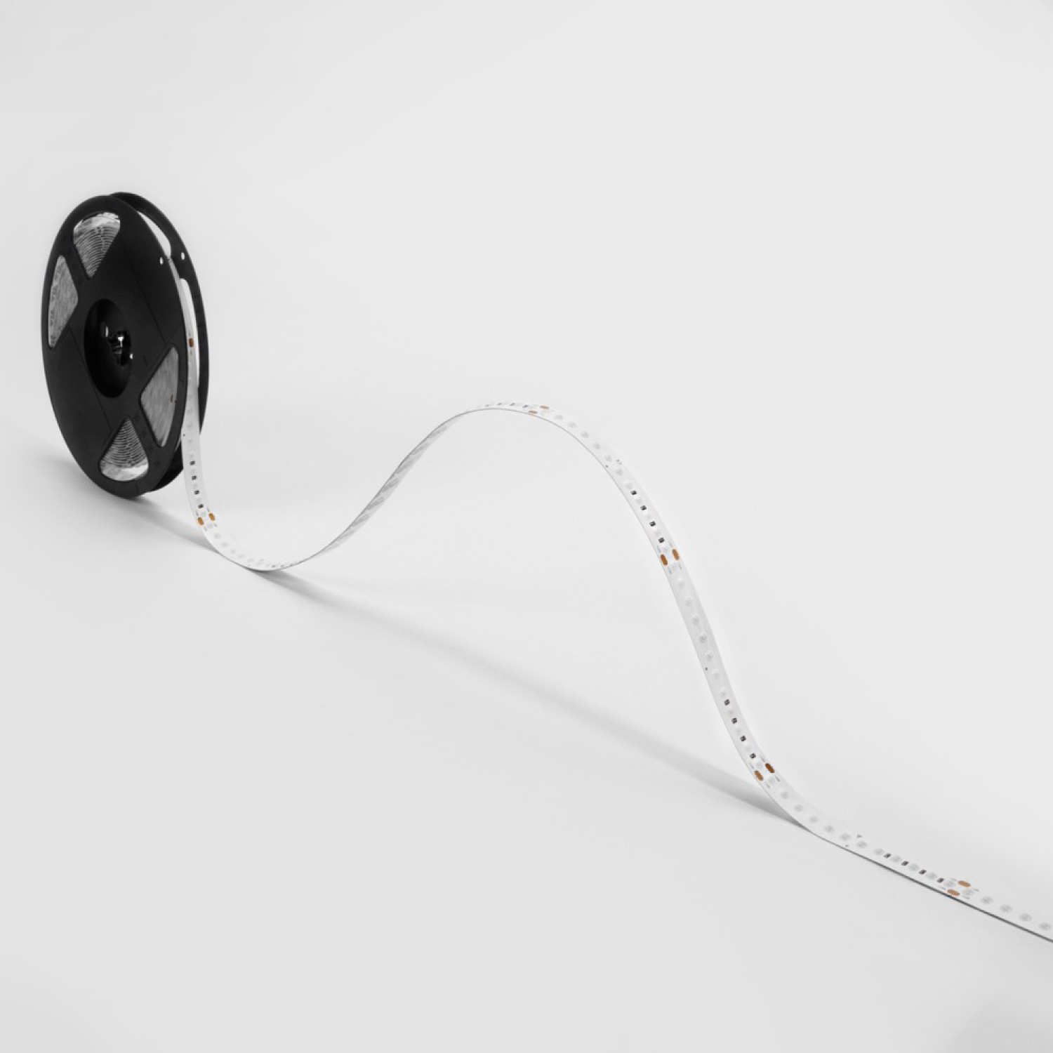 Детайлно изображение на LED лента PROTON 9.6W/m | IP20 | 120 LED/m | 48V | 10 метра | 3000K/4000K Снимка на LED лента PROTON 9.6W/m | IP20 | 120 LED/m | 48V | 10 метра | 3000K/4000K