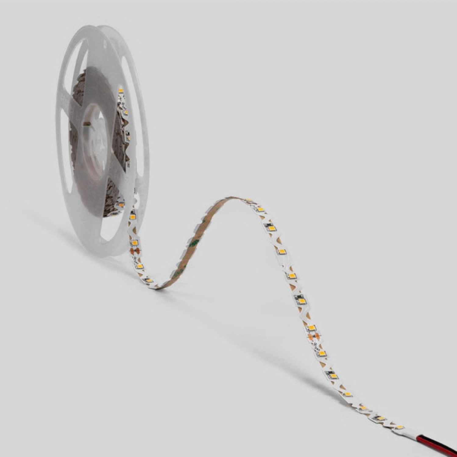 Детайлно изображение на LED лента S-TYPE 12W/m | IP20 | 60 LED/m | 24V | 5 метра | 3000K Снимка на LED лента S-TYPE 12W/m | IP20 | 60 LED/m | 24V | 5 метра | 3000K