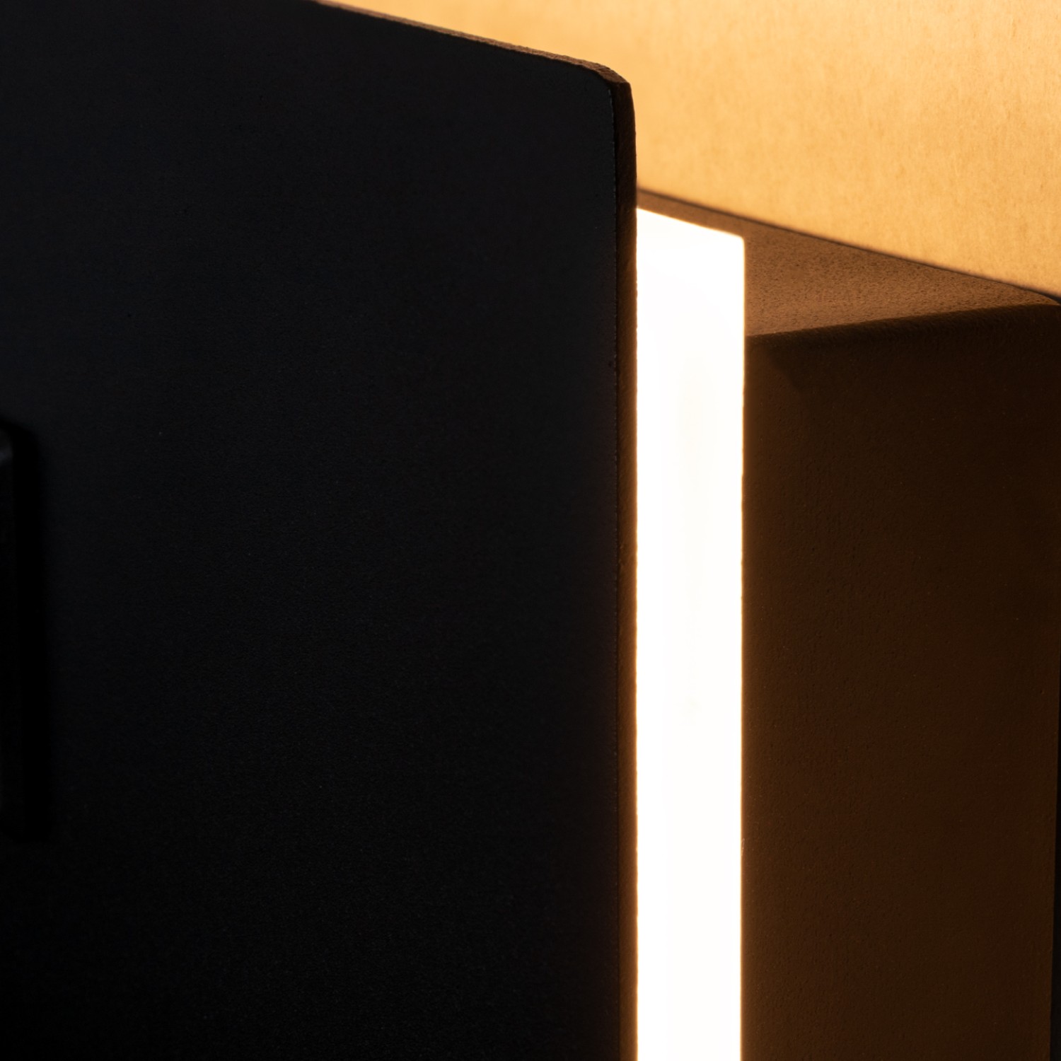 Снимка на Стенен аплик Dock с рафт | USB Type-C | Безжично зарядно