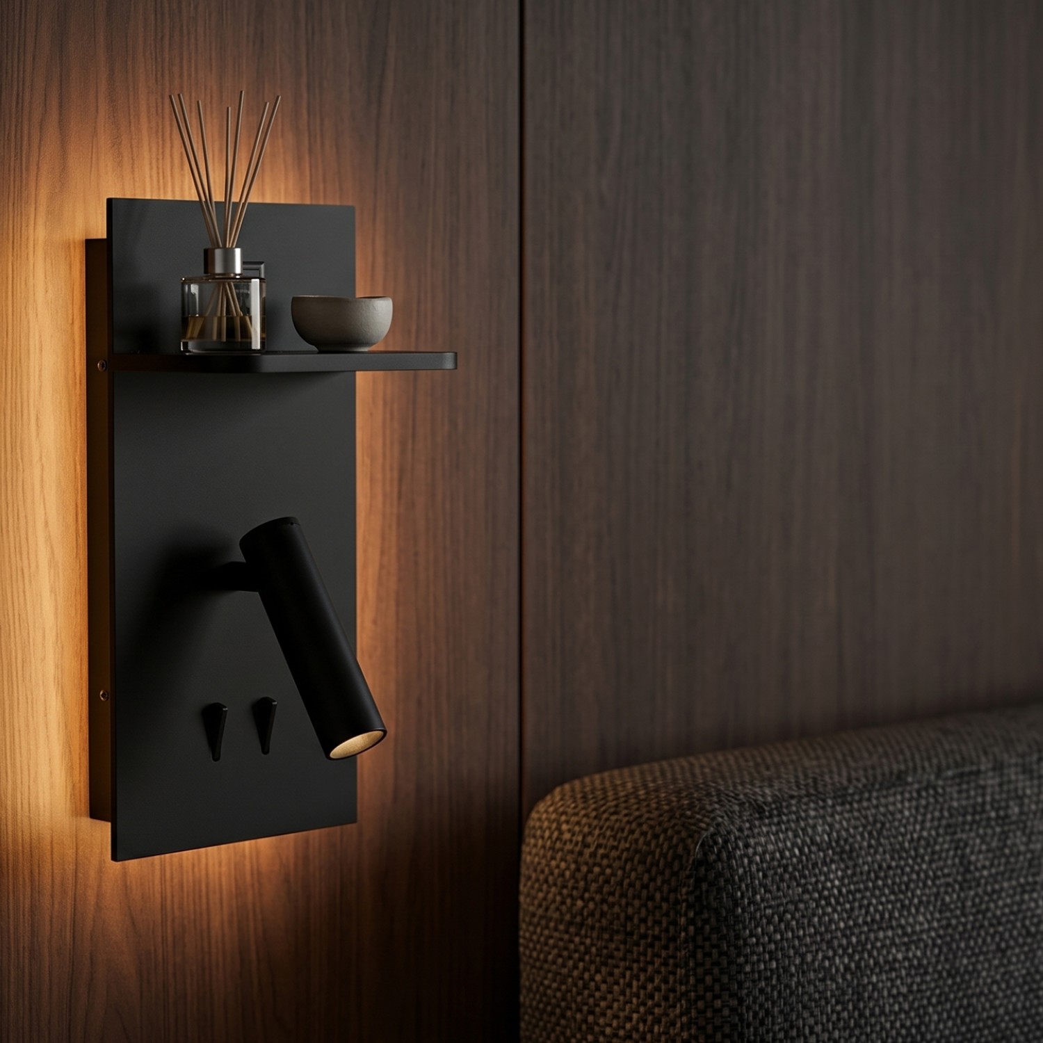 Снимка на Стенен аплик Dock с рафт | USB Type-C | Безжично зарядно