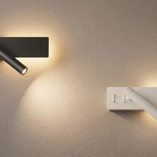 Снимка на Стенен аплик Kora с насочена светлина за четене и фоново осветление