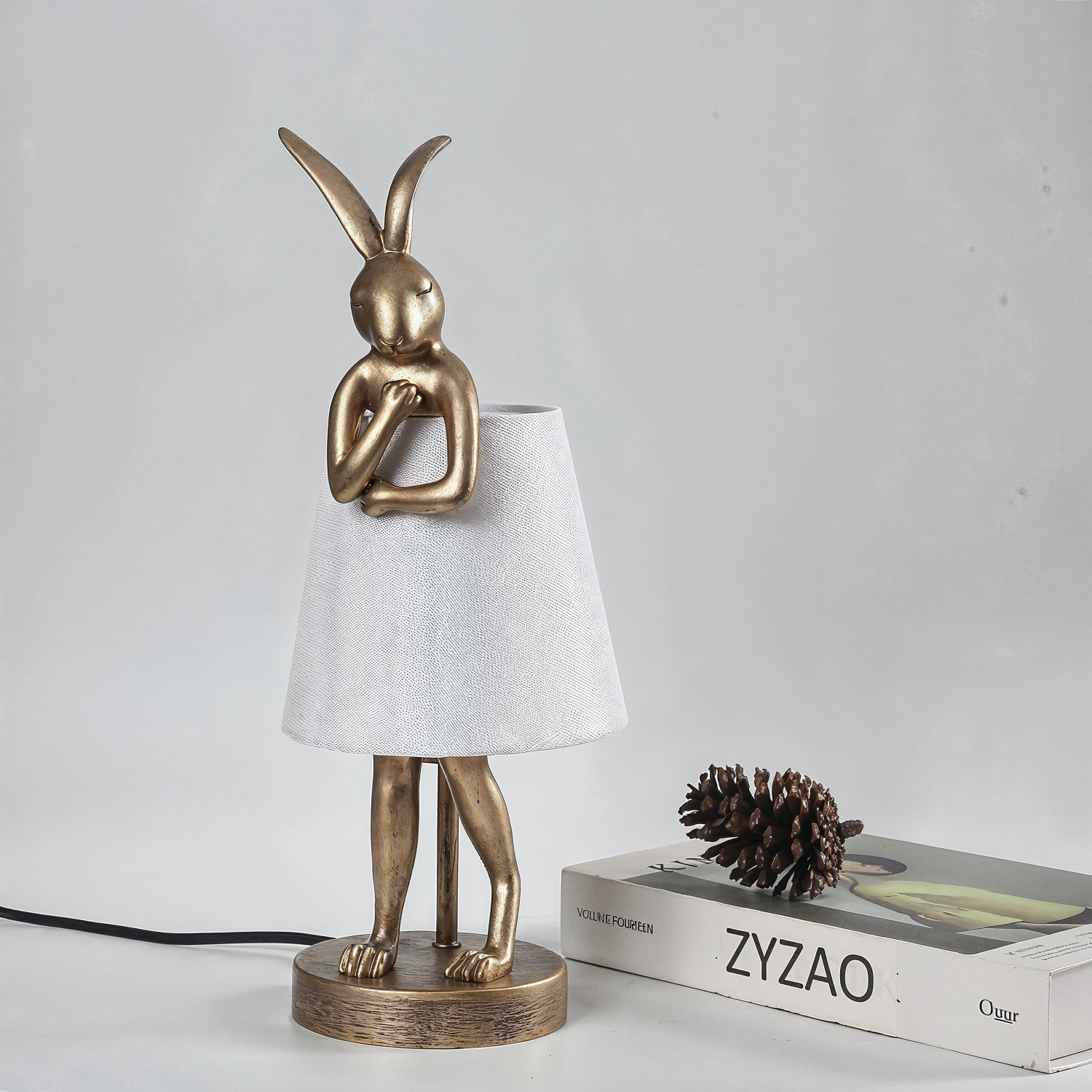 Детайлно изображение на Декоративна настолна лампа заек Bunny White | 51cm Снимка на Декоративна настолна лампа заек Bunny White | 51cm