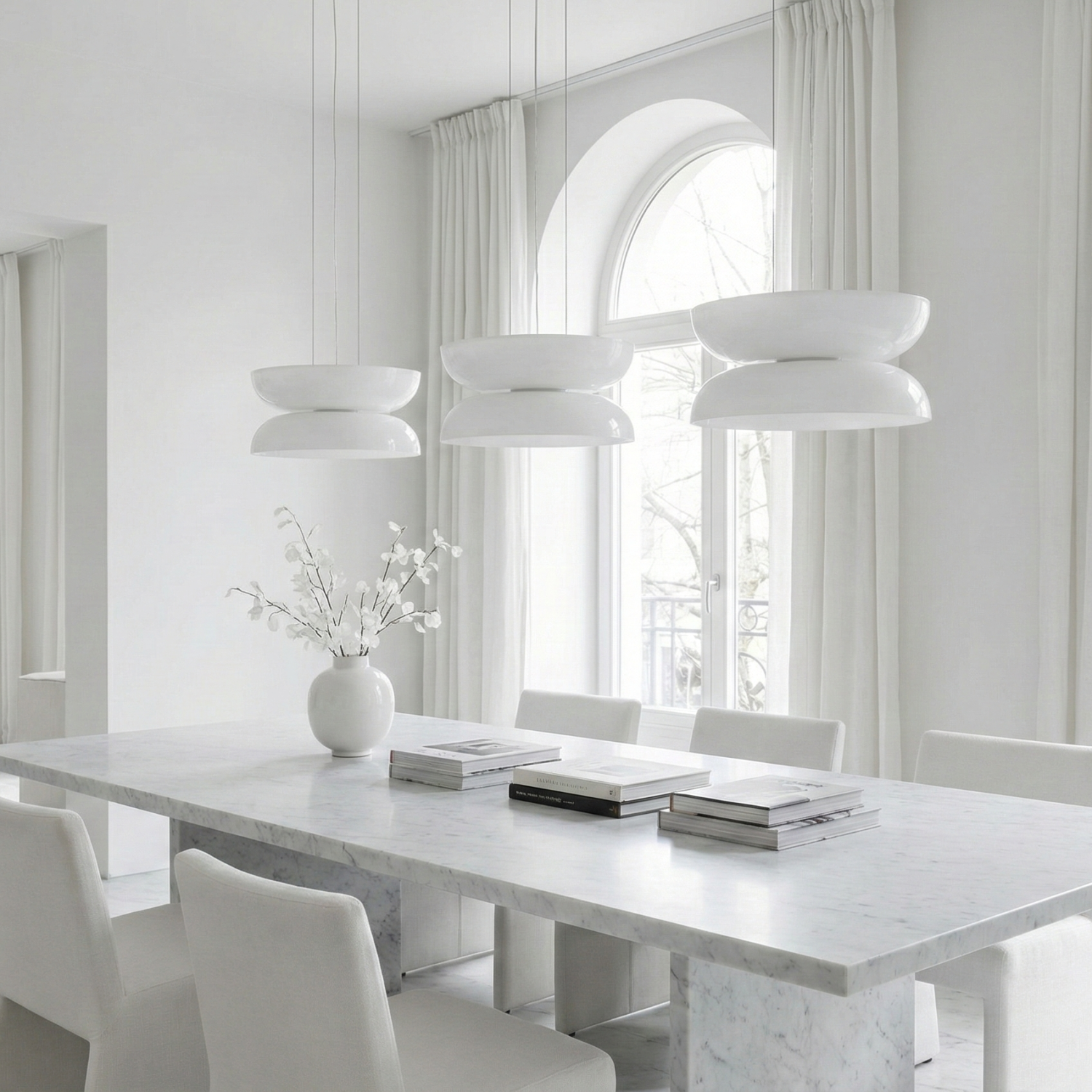 Детайлно изображение на Дизайнерски пендел Pluto Double | Бяло стъкло | 14W | 3000K Снимка на Дизайнерски пендел Pluto Double | Бяло стъкло | 14W | 3000K