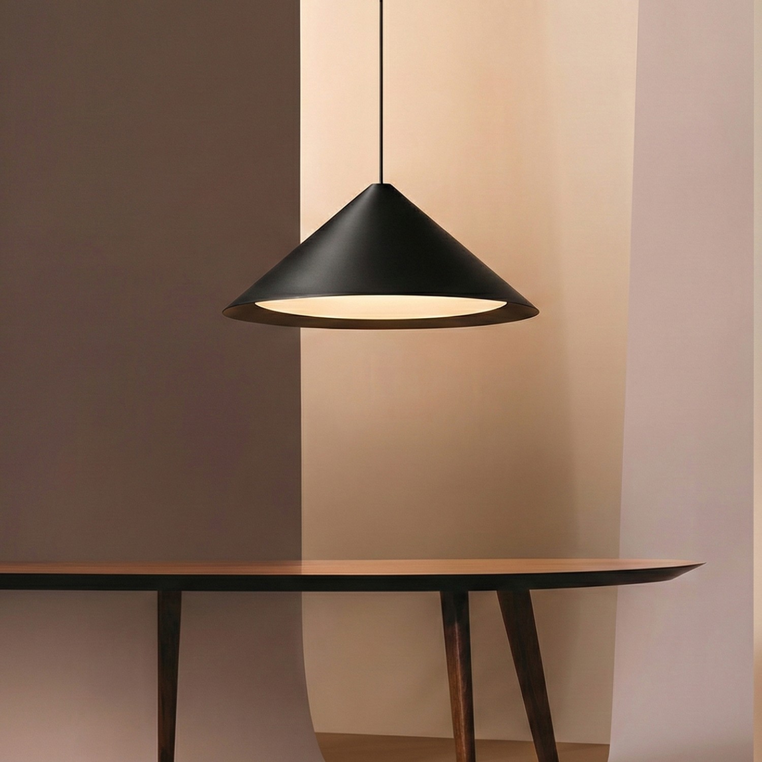 Снимка на Висяща LED лампа Radiant PL | Конусовидна |16W | Черна | Ø650 mm