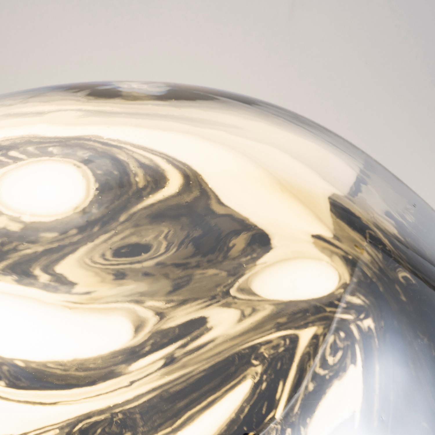 Детайлно изображение на Настолна дизайнерска LED лампа Ruby | Метален конус | 3000K | 6W | 58cm Снимка на Настолна дизайнерска LED лампа Ruby | Метален конус | 3000K | 6W | 58cm