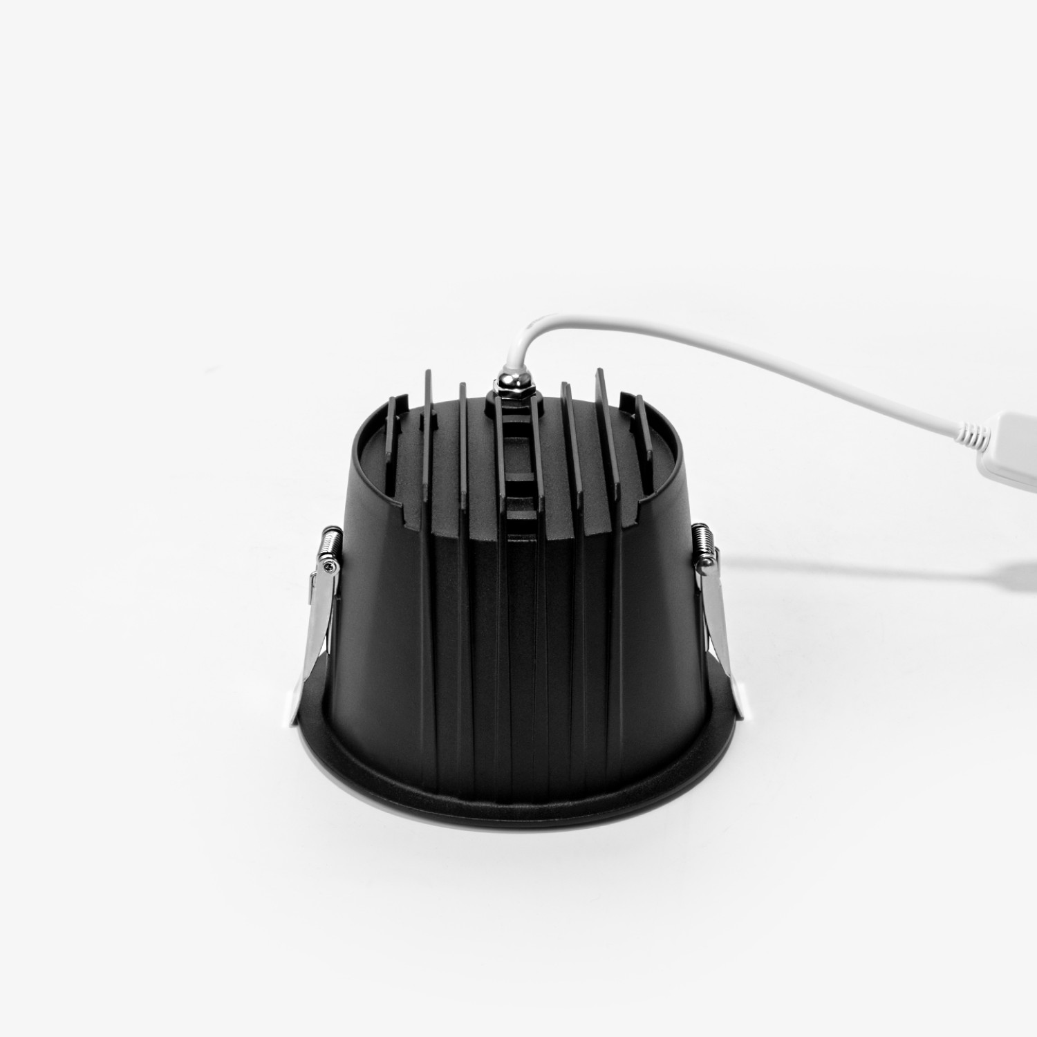 Детайлно изображение на LED луна за вграждане Astor COB | 3-CCT | Honeycomb филтър Снимка на LED луна за вграждане Astor COB | 3-CCT | Honeycomb филтър