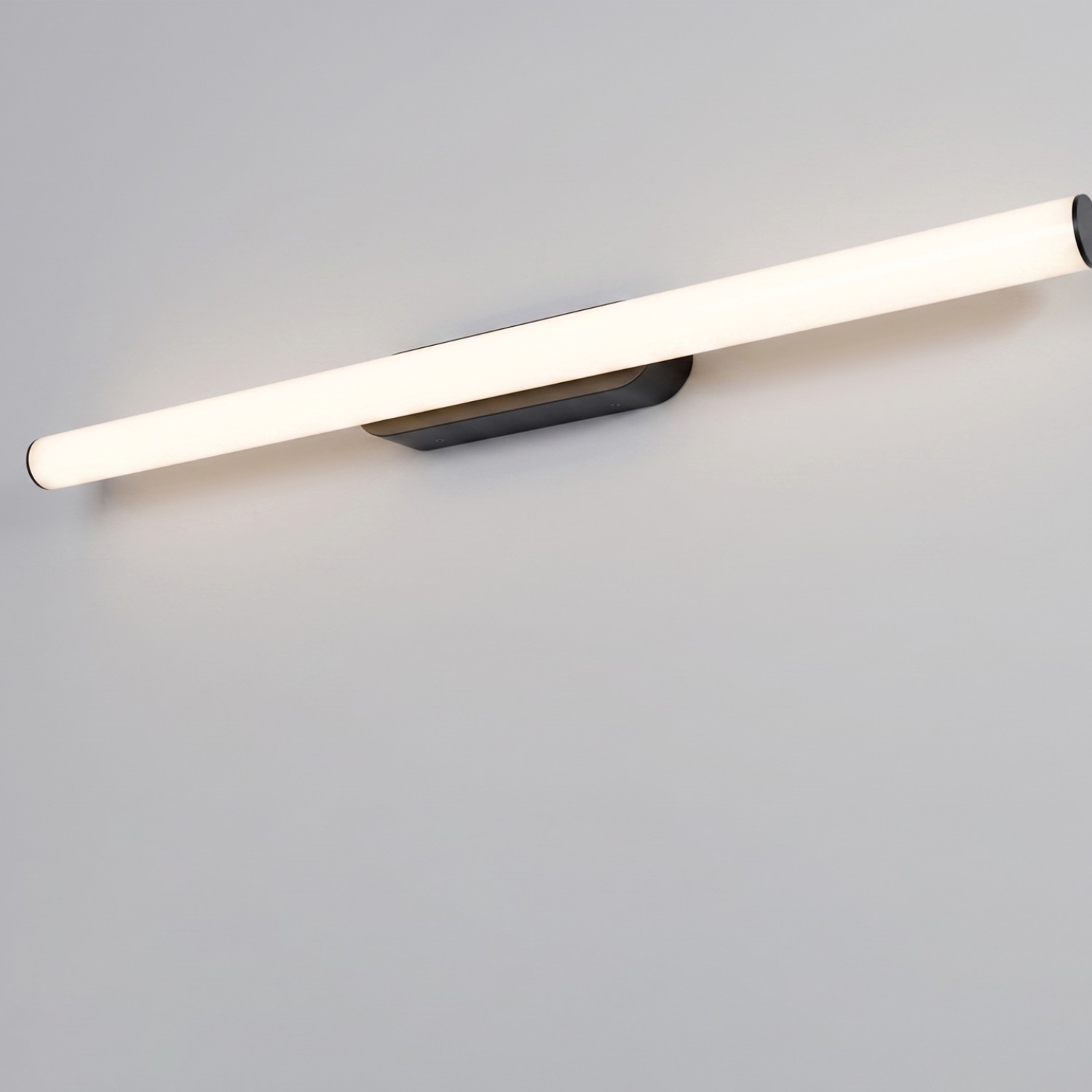 Снимка на LED линеен аплик Prima 15W IP44 за огледало и баня