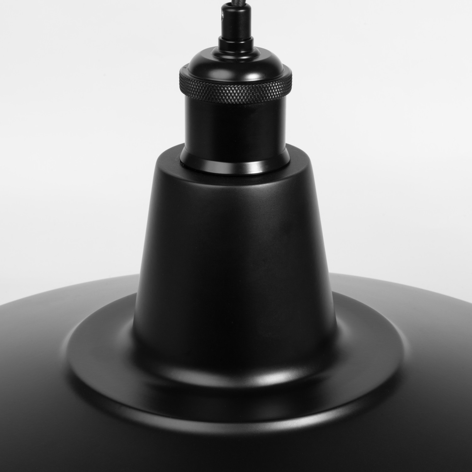 Детайлно изображение на Висящ пендел Loft | Индустриален дизайн | Черен | Ø41cm | IP20 | E27 Снимка на Висящ пендел Loft | Индустриален дизайн | Черен | Ø41cm | IP20 | E27