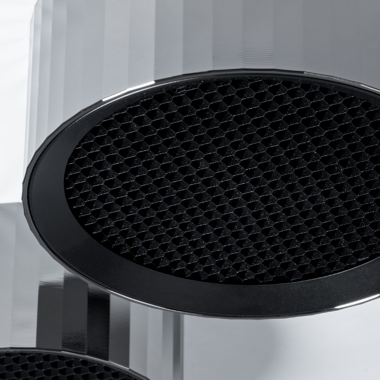 Снимка на LED луна за открит монтаж Regal с honeycomb решетка