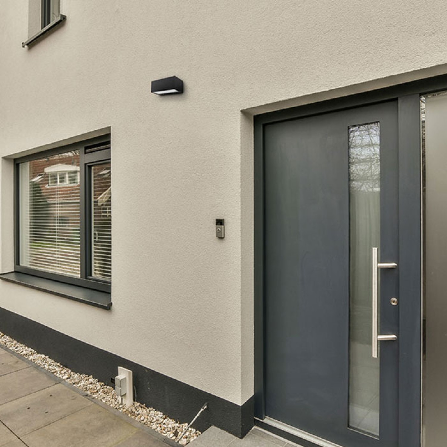 Фасаден LED аплик с двупосочно осветление Cubetto (12W) - 87,00 лв (44.48€) Снимка на Фасаден LED аплик с двупосочно осветление Cubetto (12W) - Фасадни аплици