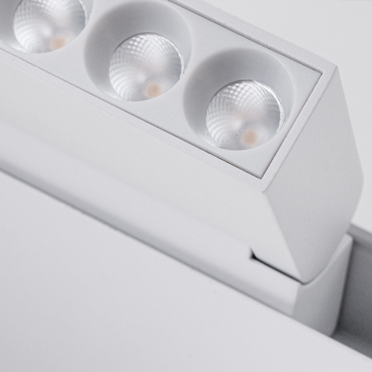 Снимка на Осветителен модул Darklight AJ Magnet за релсово-магнитна система 23mm OM - Релсово осветление