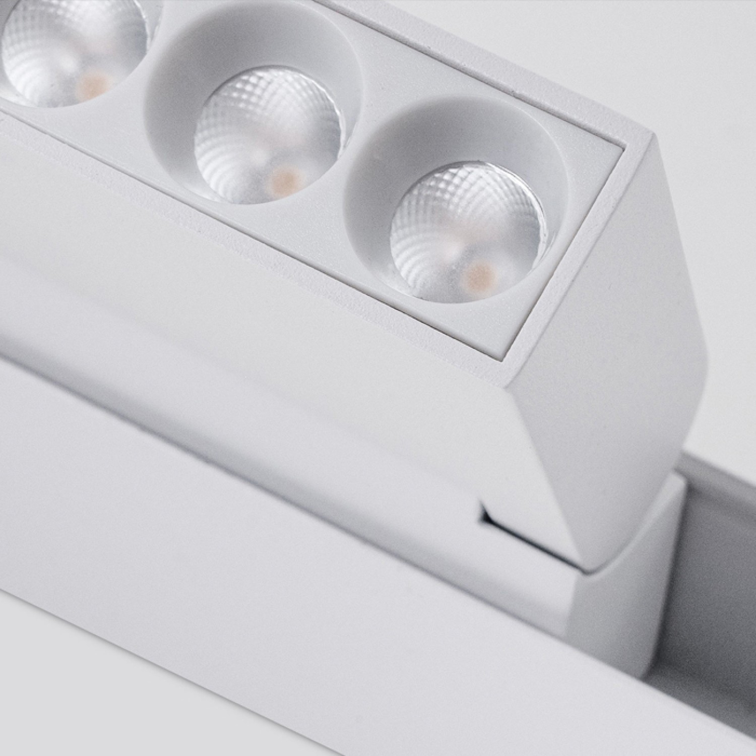 Снимка на Осветителен модул Darklight AJ Slim за магнитна система 23mm OM Slim - Релсово осветление