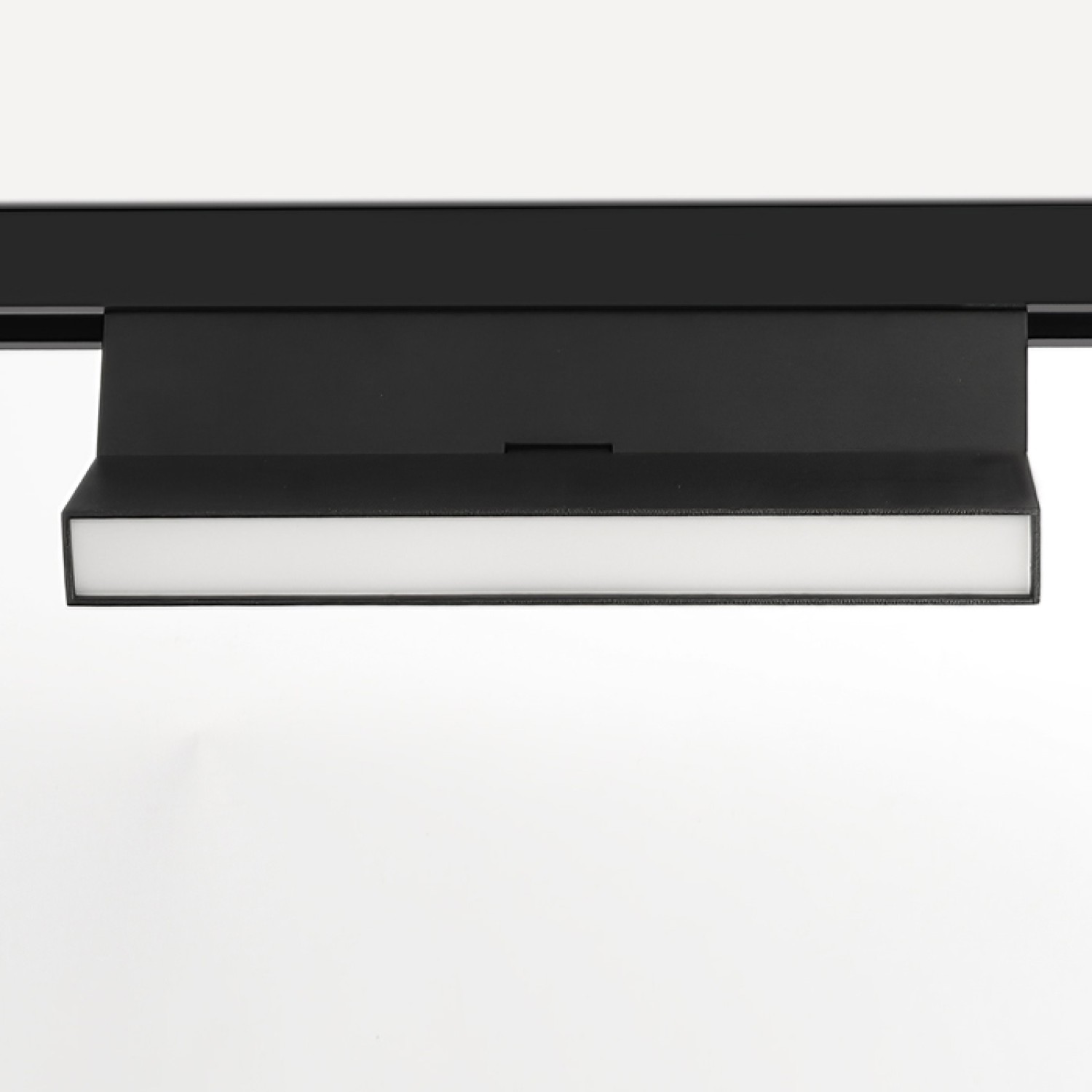 Детайлно изображение на Линеен LED модул Band AJ Magnet за магнитна система 23mm Снимка на Линеен LED модул Band AJ Magnet за магнитна система 23mm - Релсово осветление