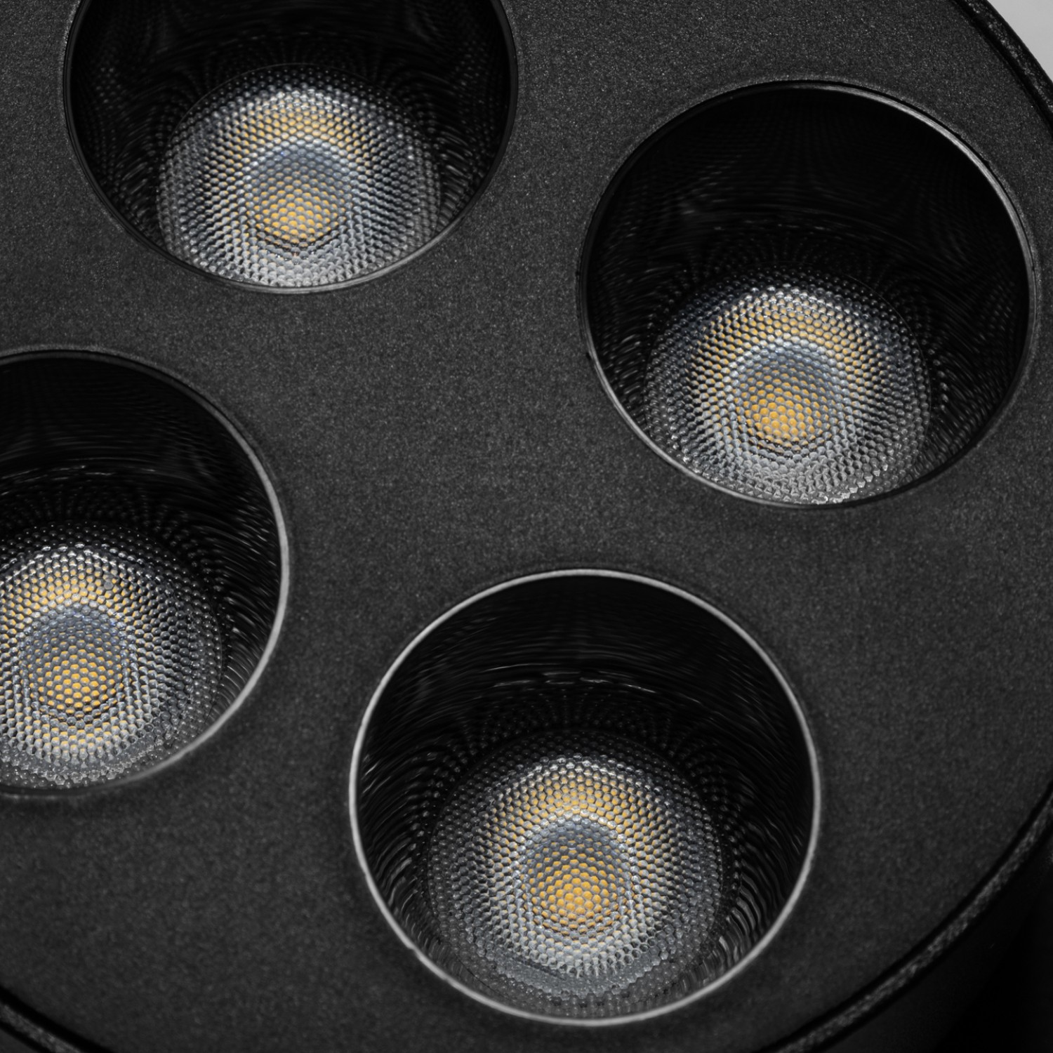 Снимка на Осветително тяло Achil R Darklight за магнитна система 23mm OM и ОМ Slim - Релсово осветление