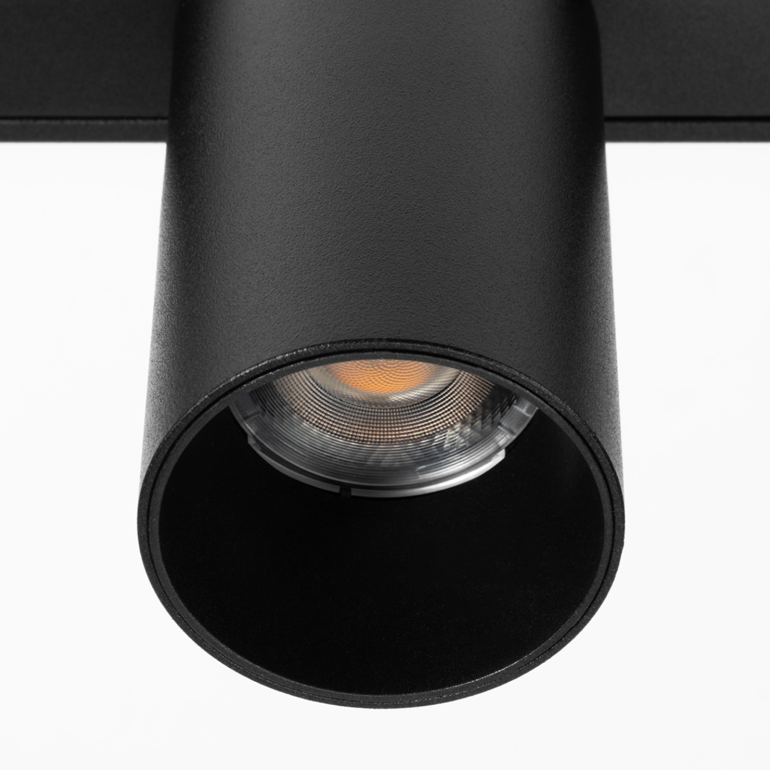 Детайлно изображение на Осветително тяло Achil Slim Magnet за магнитна система 23mm OM Slim Снимка на Осветително тяло Achil Slim Magnet за магнитна система 23mm OM Slim - Релсово осветление