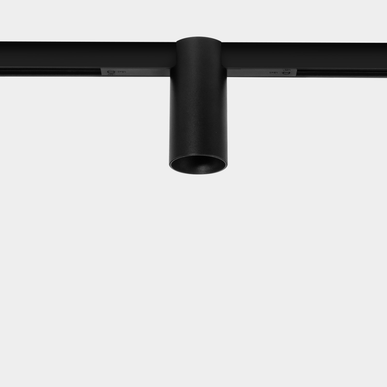 Детайлно изображение на Осветително тяло Achil Slim Magnet за магнитна система 23mm OM Slim Снимка на Осветително тяло Achil Slim Magnet за магнитна система 23mm OM Slim - Релсово осветление